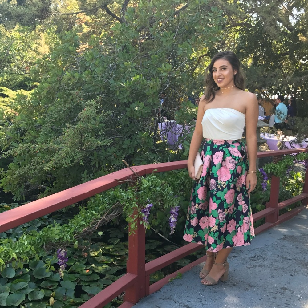 TOPSHOP floral high waisted skirt 💐